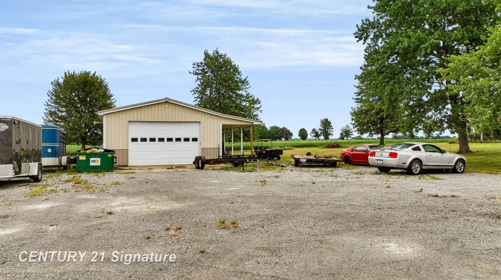 455 S Vernon Road Venice Township MI 48817