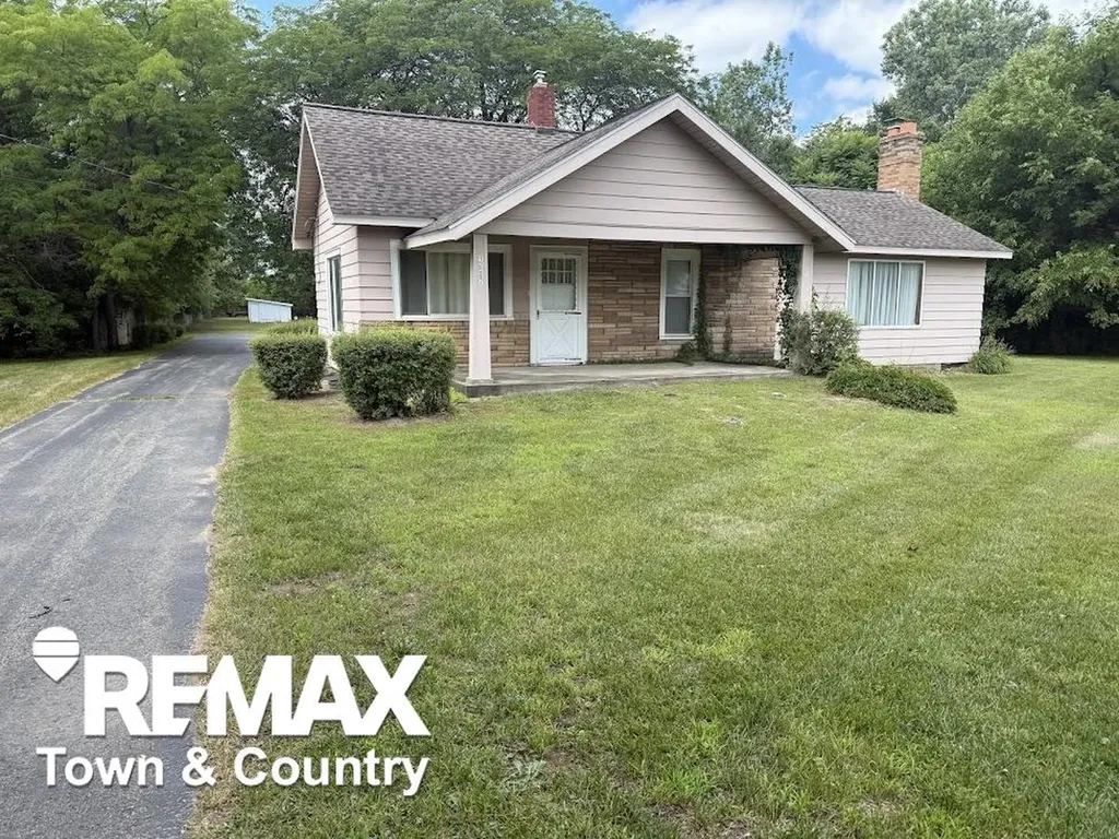 12267 N Saginaw Road Vienna Charter Township MI 48420