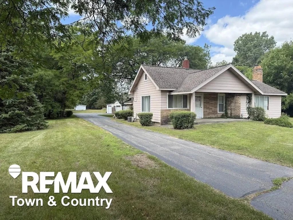 12267 N Saginaw Road Vienna Charter Township MI 48420