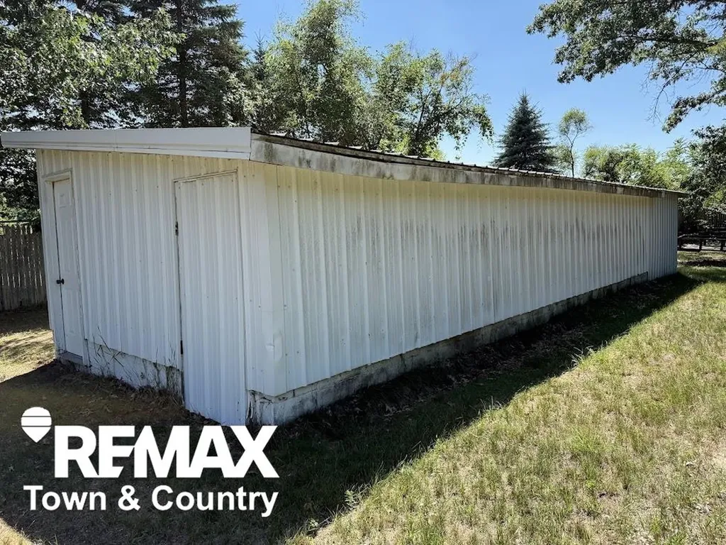 12267 N Saginaw Road Vienna Charter Township MI 48420
