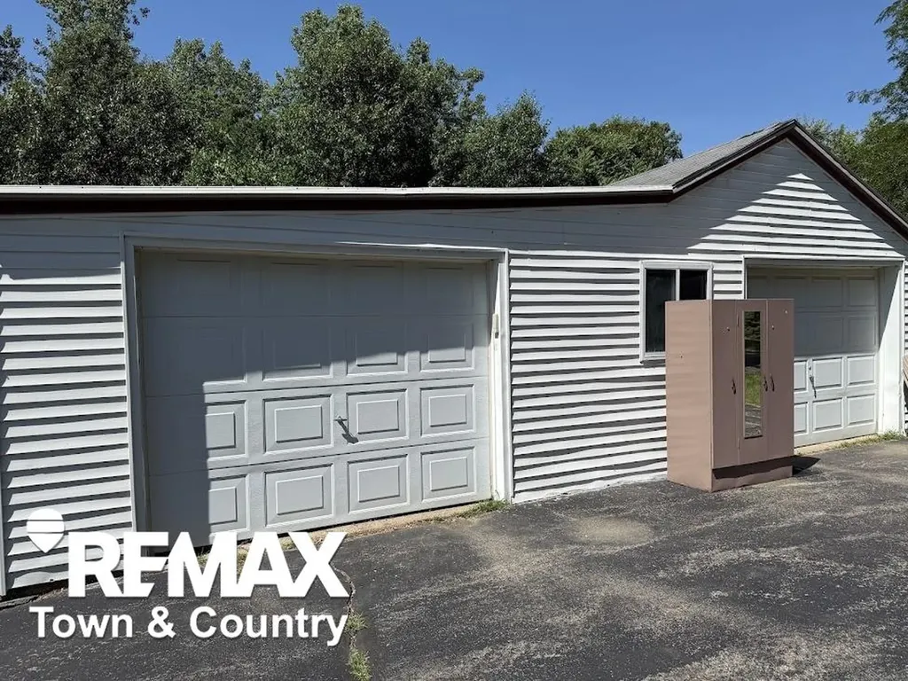 12267 N Saginaw Road Vienna Charter Township MI 48420