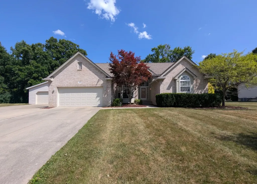 5273 Sequoia Court Burton City MI 48439