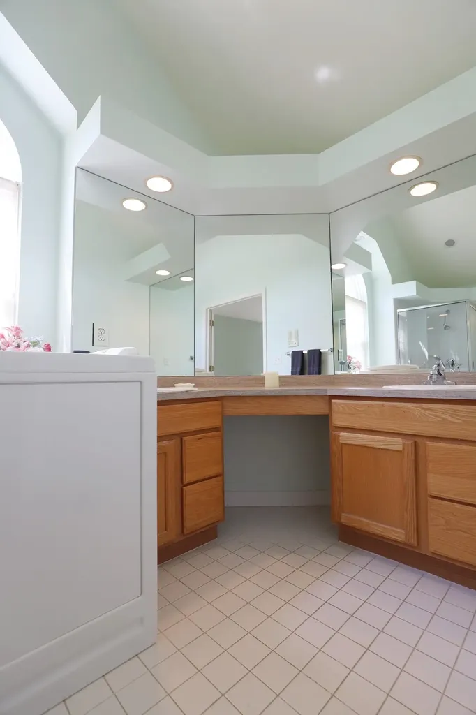 5273 Sequoia Court Burton City MI 48439