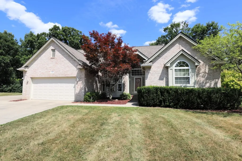 5273 Sequoia Court Burton City MI 48439