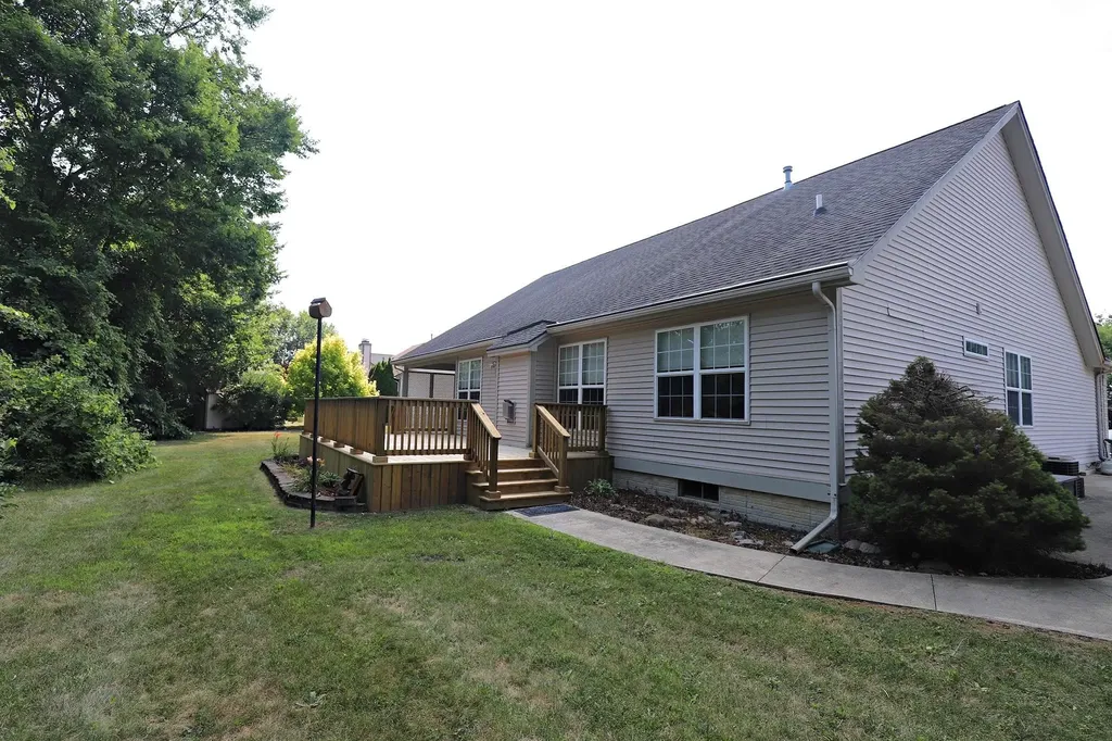 5273 Sequoia Court Burton City MI 48439