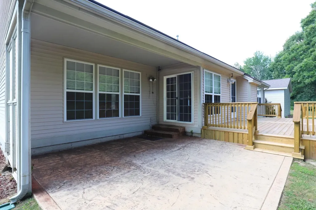 5273 Sequoia Court Burton City MI 48439