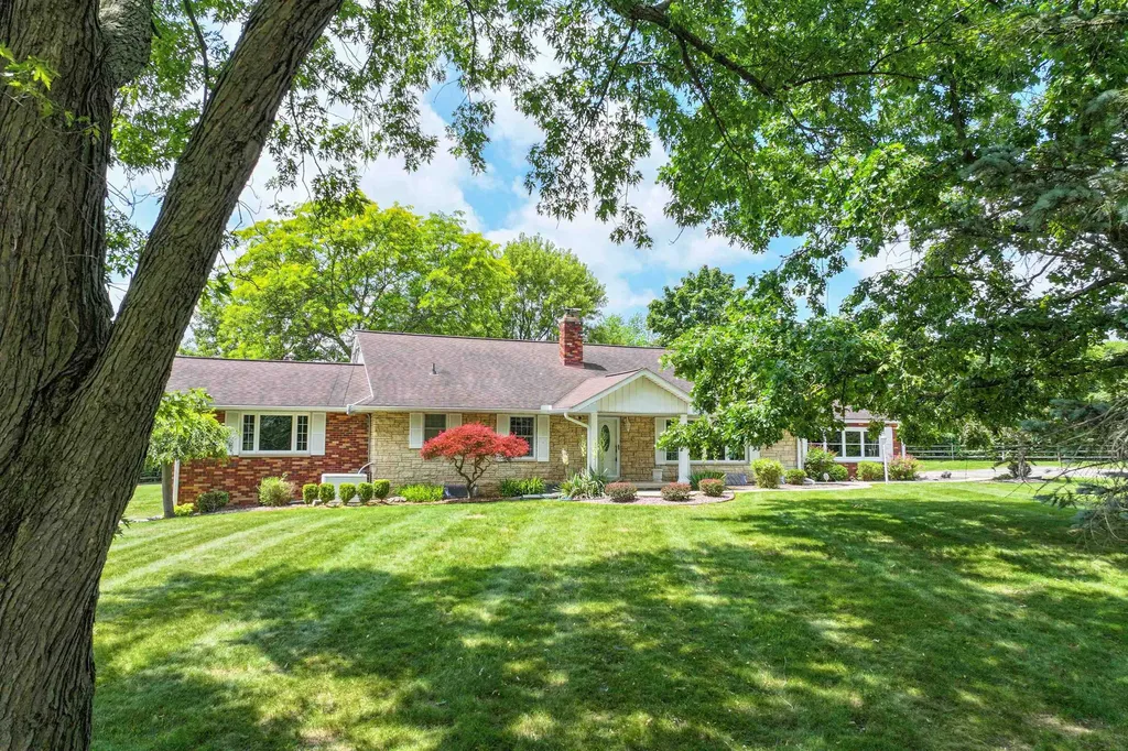 9422 S Saginaw Street Grand Blanc Charter Township MI 48439