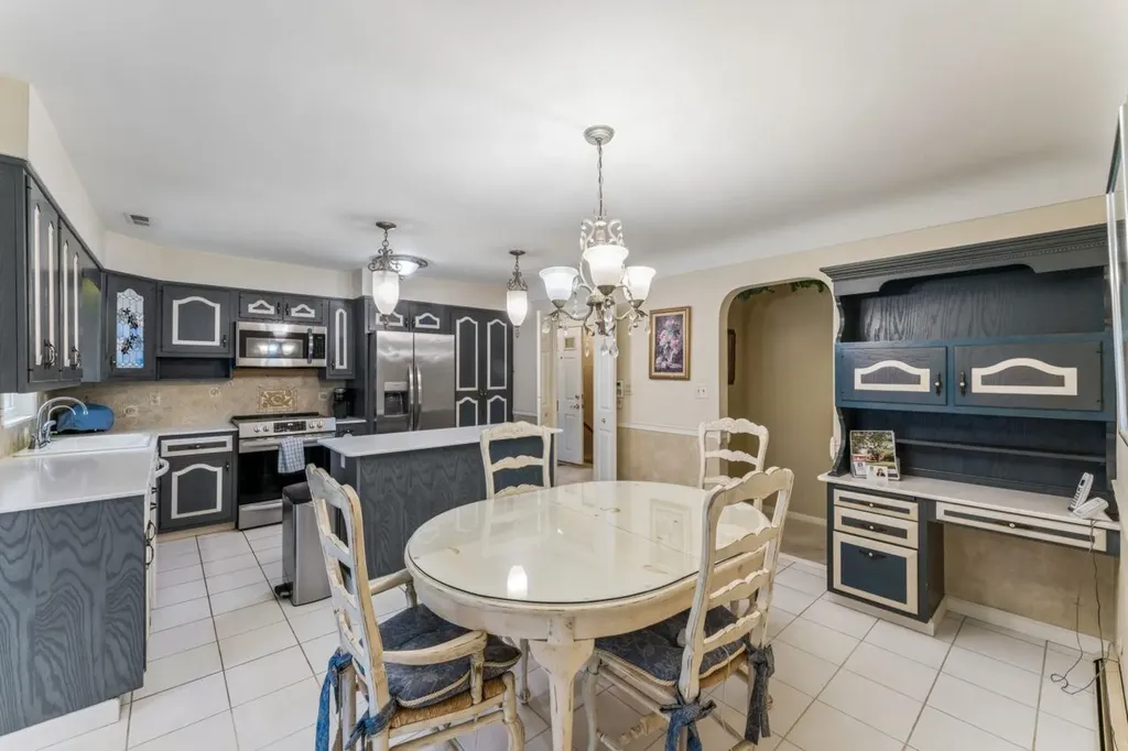 9422 S Saginaw Street Grand Blanc Charter Township MI 48439