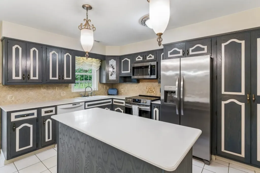 9422 S Saginaw Street Grand Blanc Charter Township MI 48439
