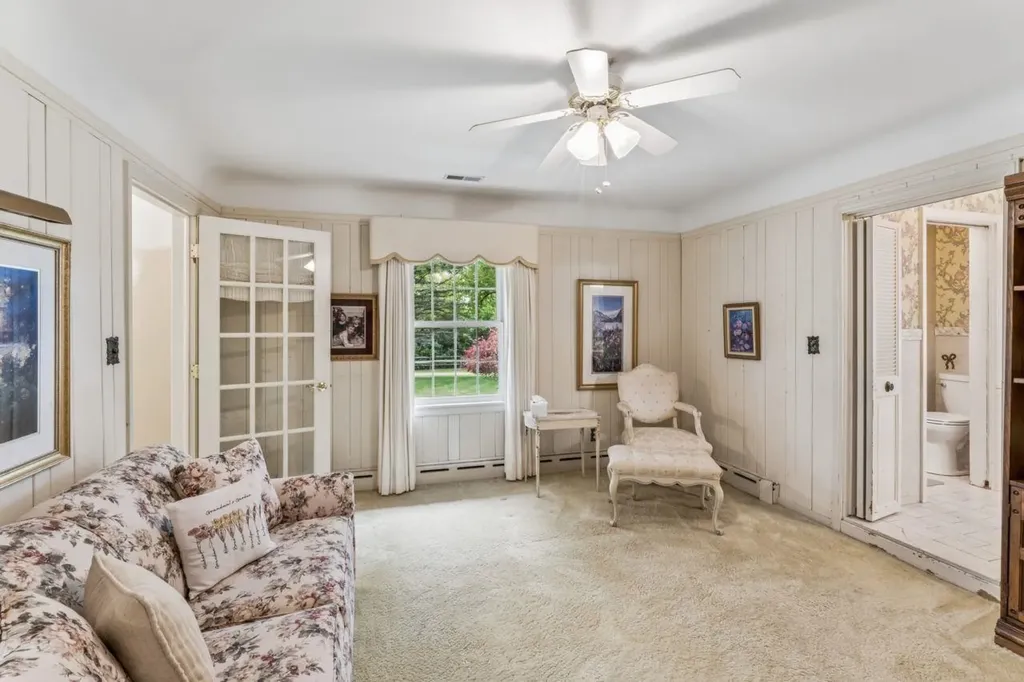 9422 S Saginaw Street Grand Blanc Charter Township MI 48439