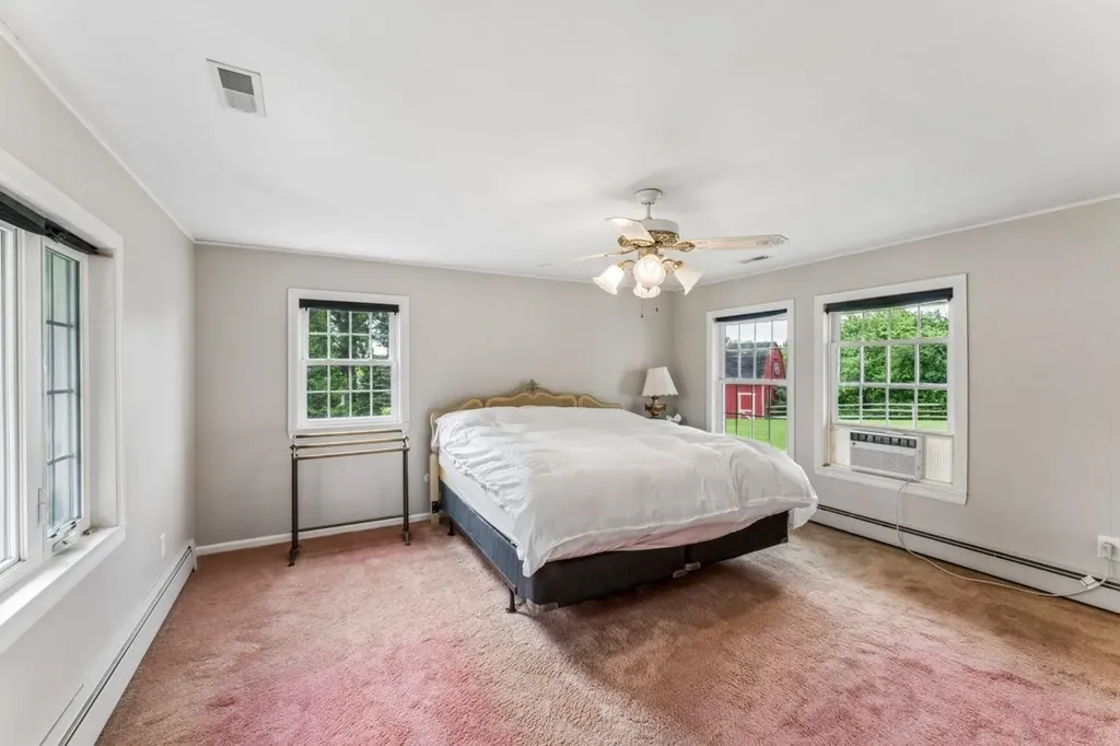9422 S Saginaw Street Grand Blanc Charter Township MI 48439
