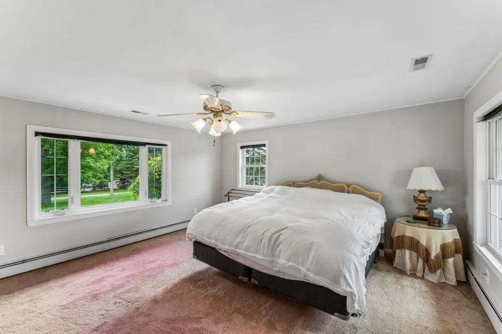 9422 S Saginaw Street Grand Blanc Charter Township MI 48439