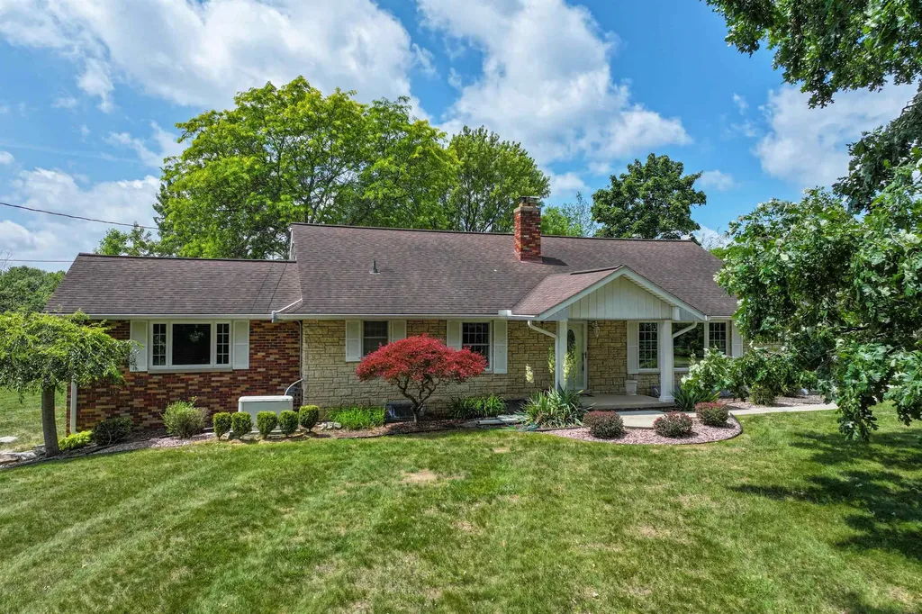 9422 S Saginaw Street Grand Blanc Charter Township MI 48439