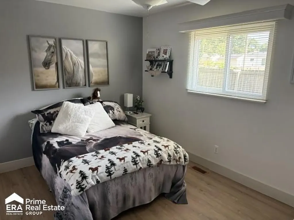 5521 Meadowcrest Drive Flint Charter Township MI 48532