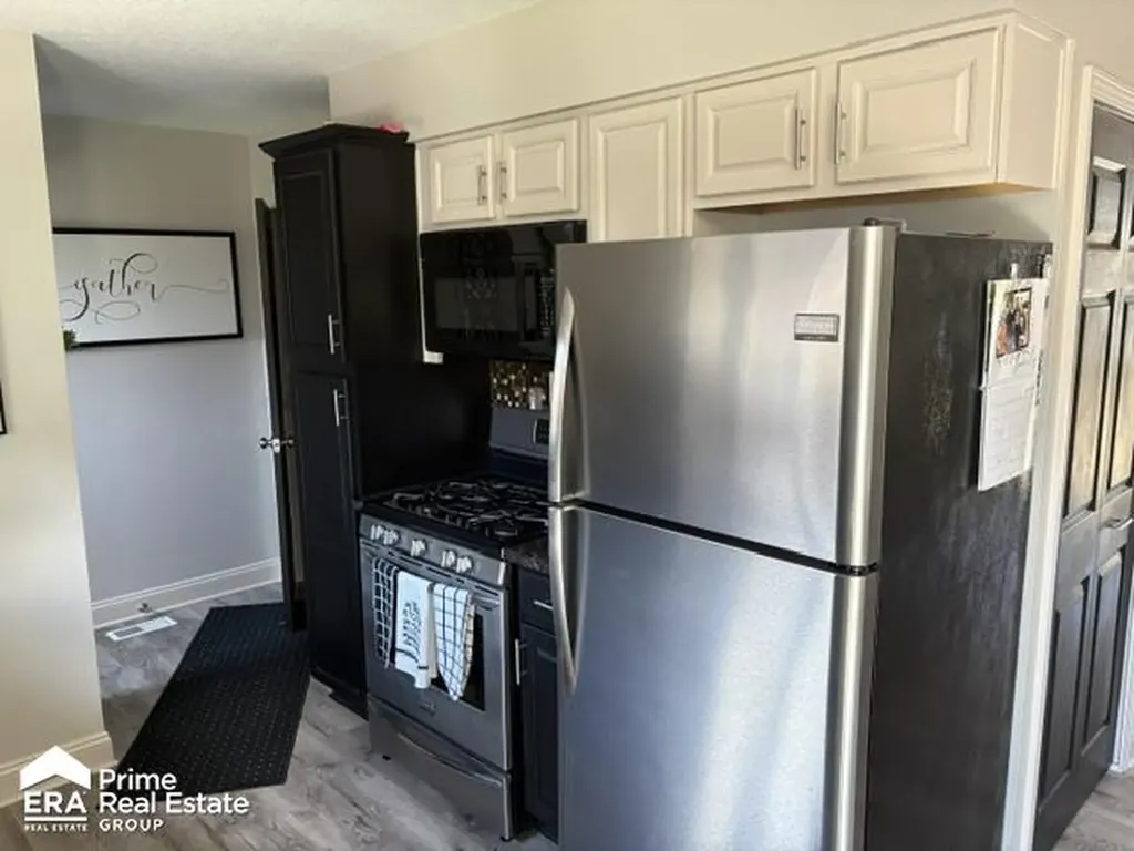 5521 Meadowcrest Drive Flint Charter Township MI 48532