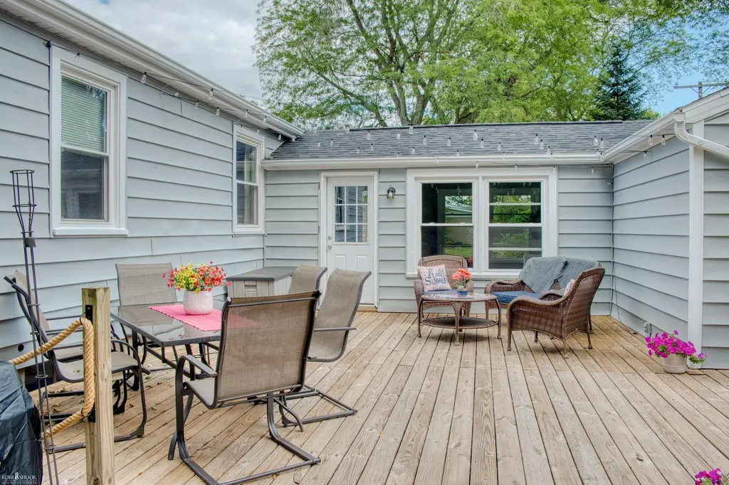 745 Raymond Road Owosso Charter Township MI 48867
