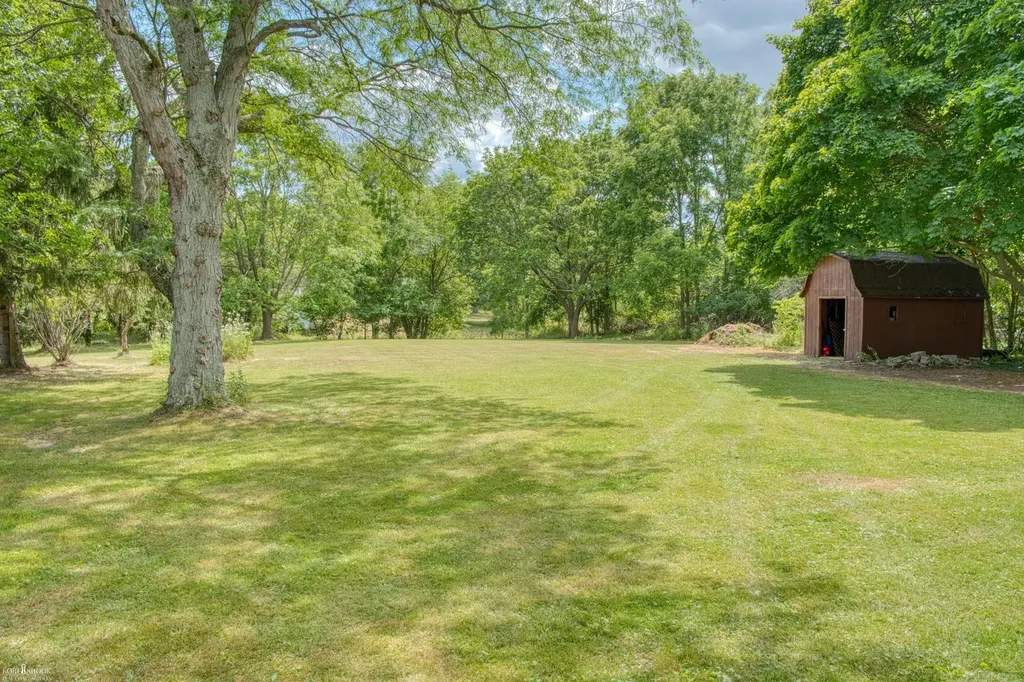 745 Raymond Road Owosso Charter Township MI 48867