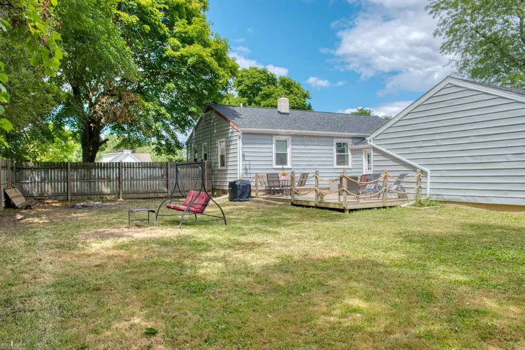 745 Raymond Road Owosso Charter Township MI 48867