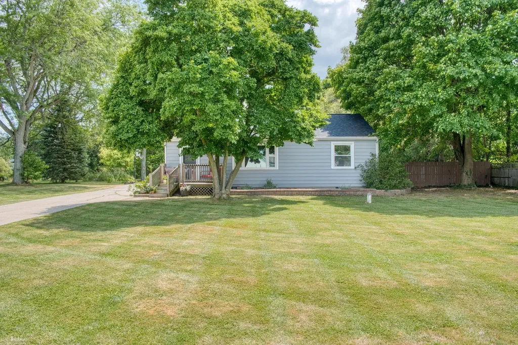 745 Raymond Road Owosso Charter Township MI 48867