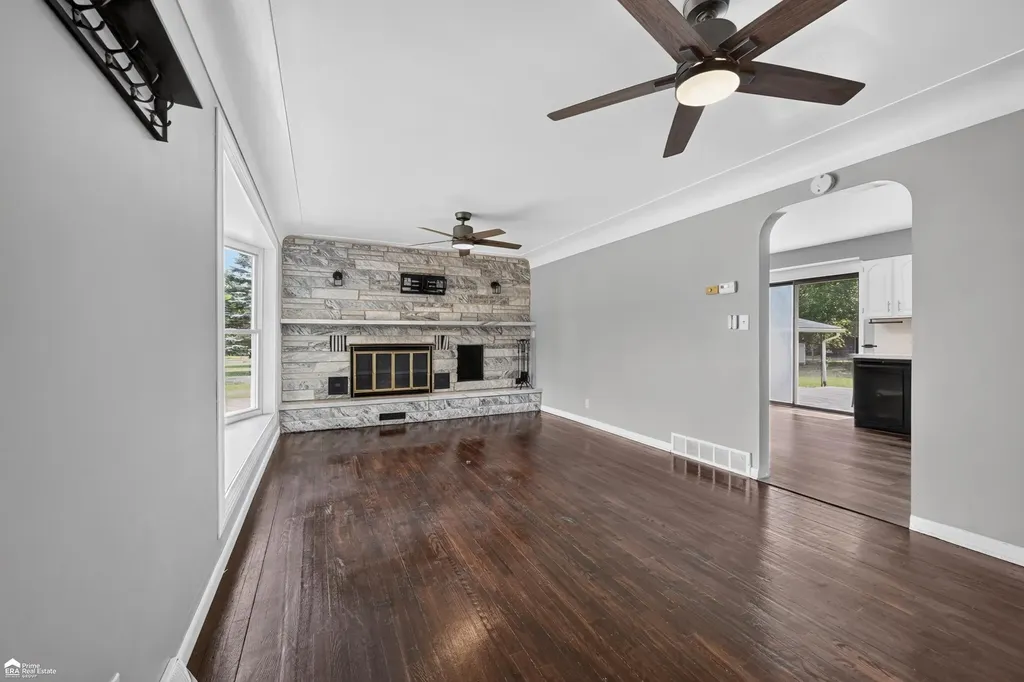 5286 Roberts Drive Genesee Charter Township MI 48506