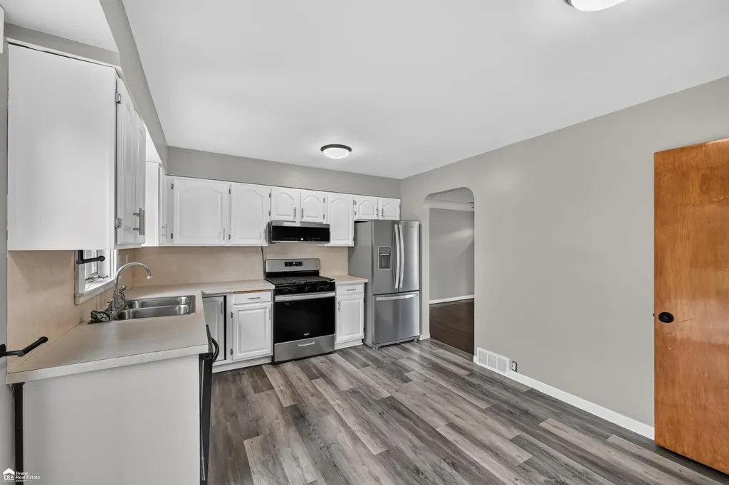 5286 Roberts Drive Genesee Charter Township MI 48506