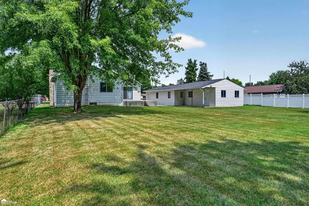 5286 Roberts Drive Genesee Charter Township MI 48506