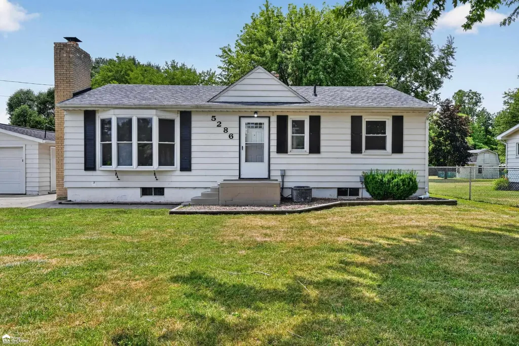 5286 Roberts Drive Genesee Charter Township MI 48506