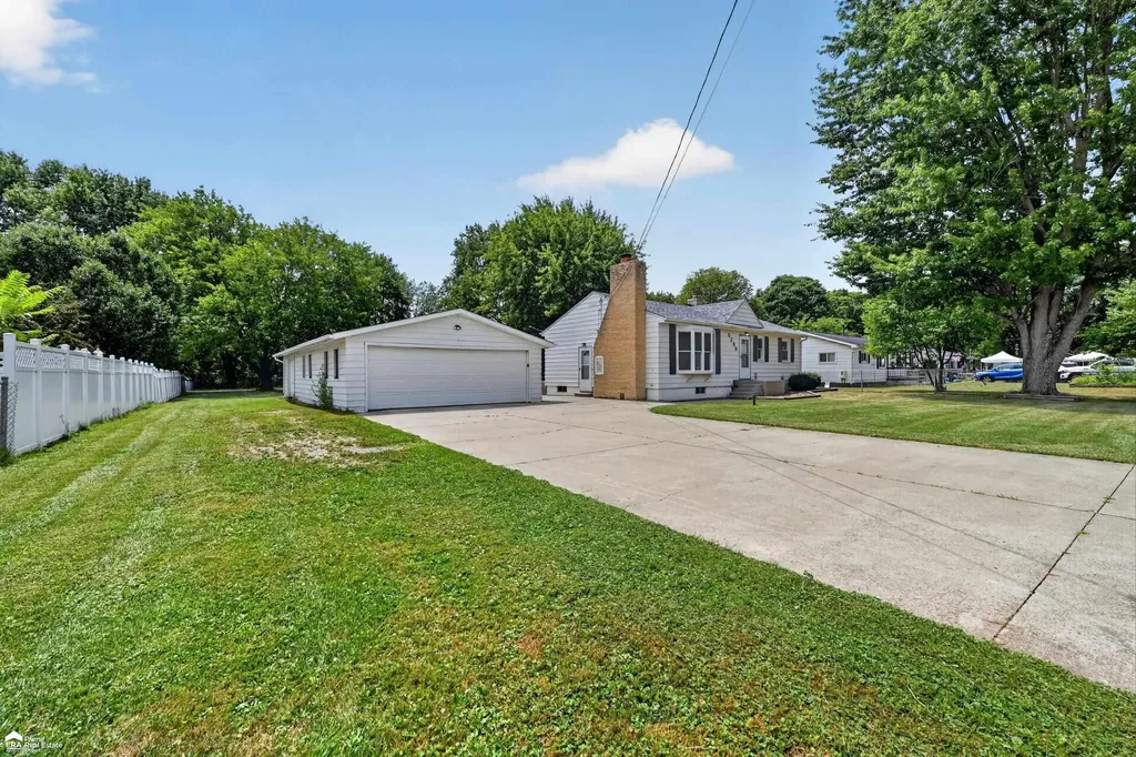 5286 Roberts Drive Genesee Charter Township MI 48506
