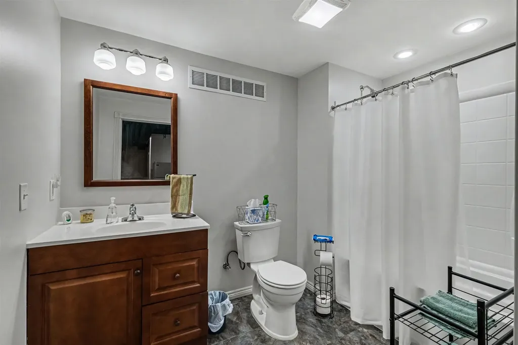 2101 Larkspur Lane Grand Blanc Charter Township MI 48439