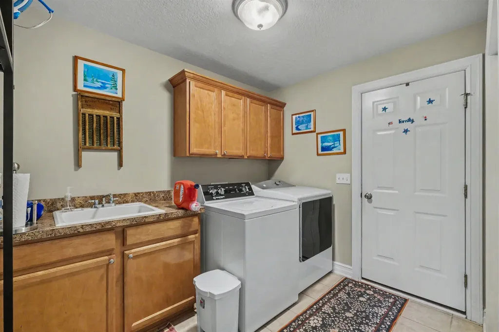 2101 Larkspur Lane Grand Blanc Charter Township MI 48439