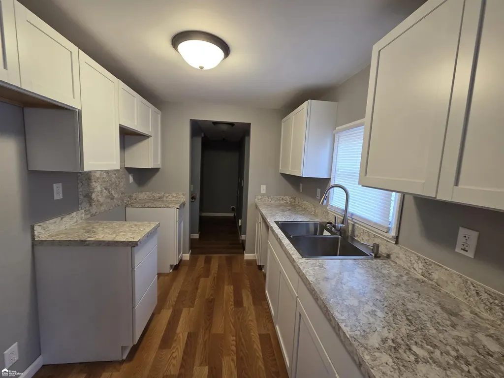 2164 E Whittemore Avenue Burton City MI 48529