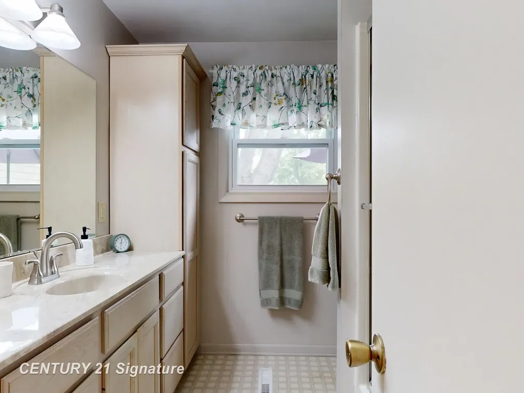502 Rubelman Drive Owosso City MI 48867