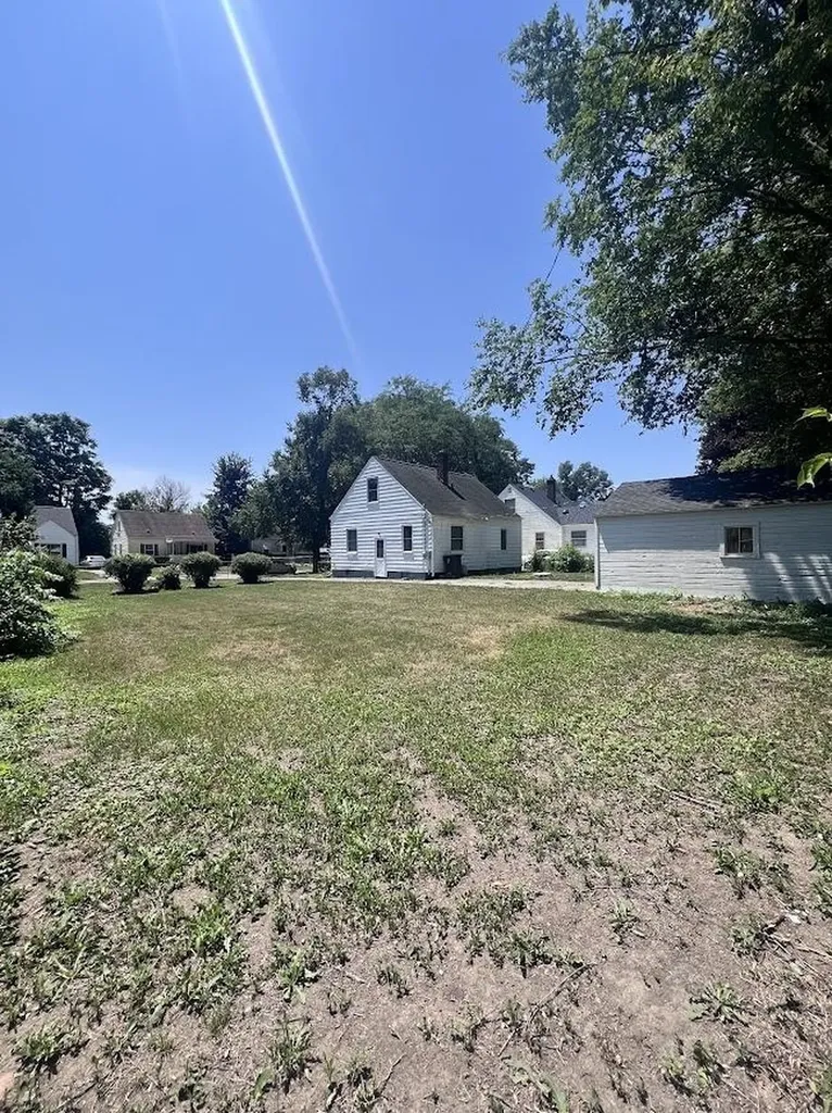714 Crawford Street Flint City MI 48507