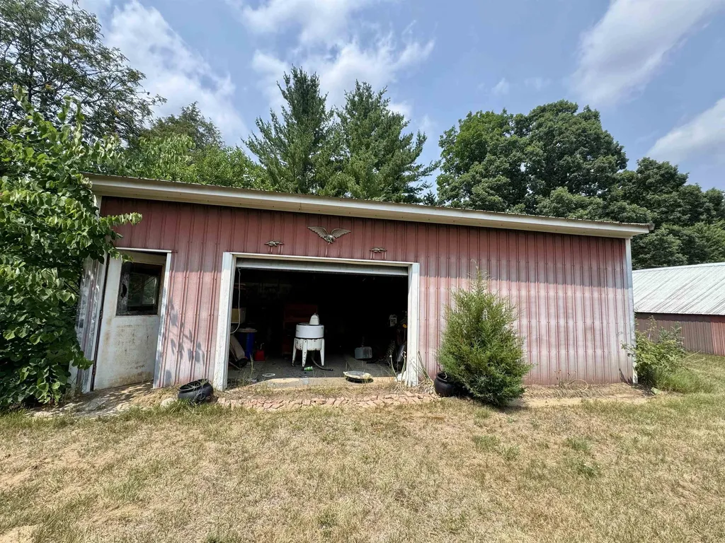 9260 N Elms Road Vienna Charter Township MI 48420