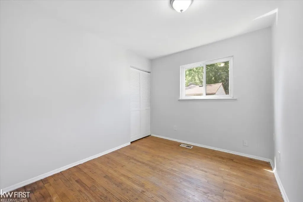 825 Wilson Avenue Clawson City MI 48017