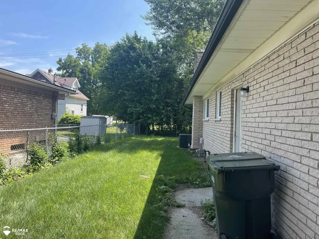 37852 Lola Drive Sterling Heights City MI 48312