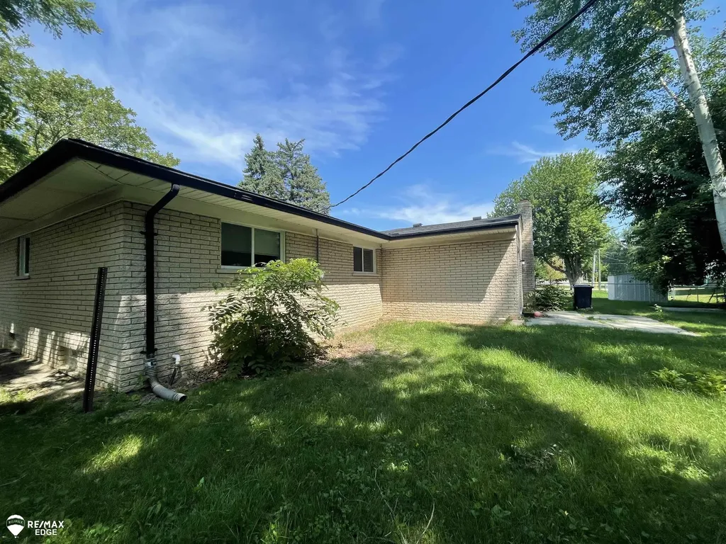 37852 Lola Drive Sterling Heights City MI 48312