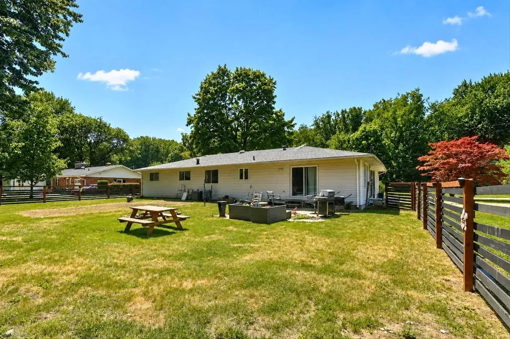4141 Triwood Road Bridgeport Charter Township MI 48722