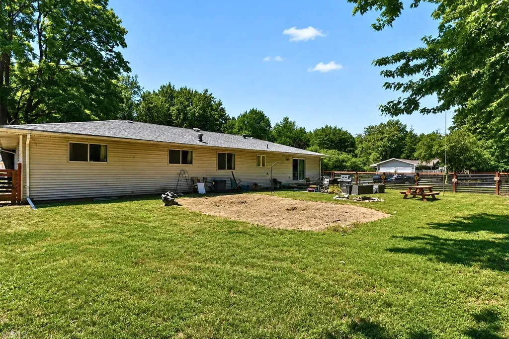 4141 Triwood Road Bridgeport Charter Township MI 48722