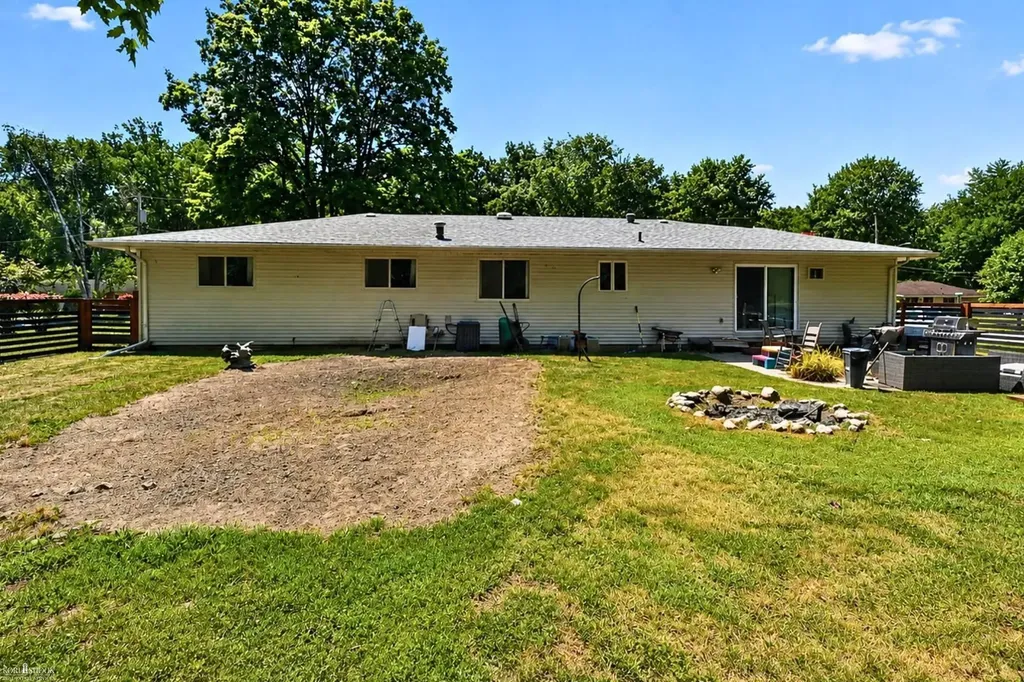 4141 Triwood Road Bridgeport Charter Township MI 48722