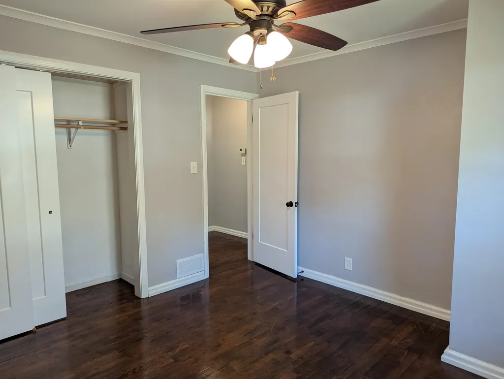 1388 Merle Avenue Burton City MI 48509