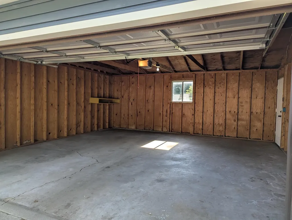 1388 Merle Avenue Burton City MI 48509