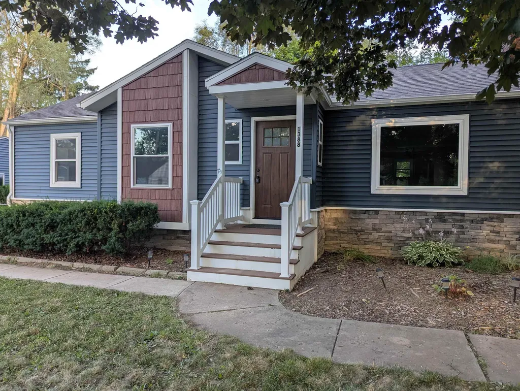 1388 Merle Avenue Burton City MI 48509