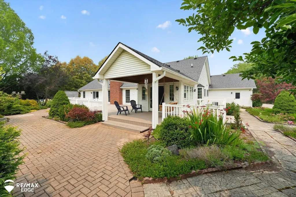 7190 E Maple Avenue Atlas Township MI 48439