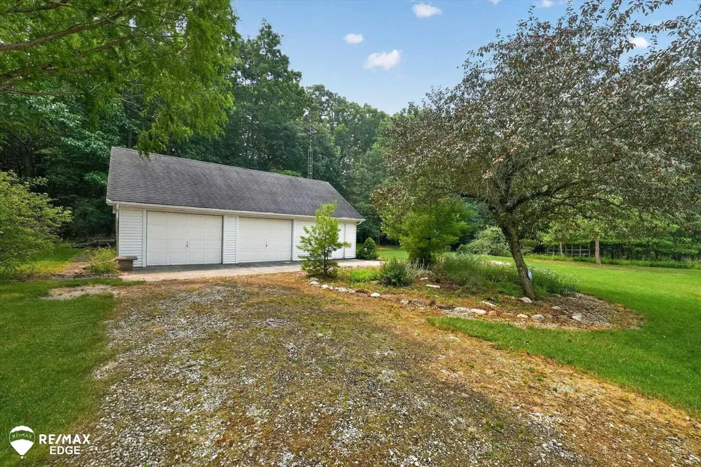 7190 E Maple Avenue Atlas Township MI 48439