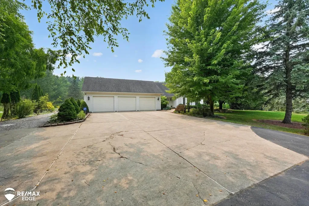 7190 E Maple Avenue Atlas Township MI 48439