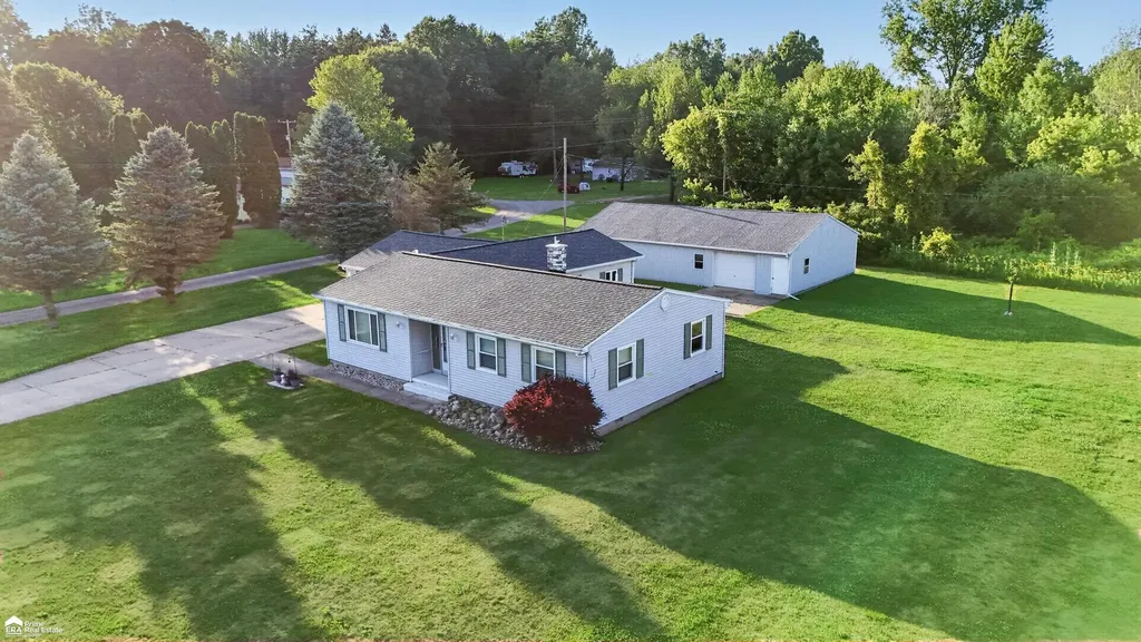5293 E Cole Road Antrim Township MI 48414