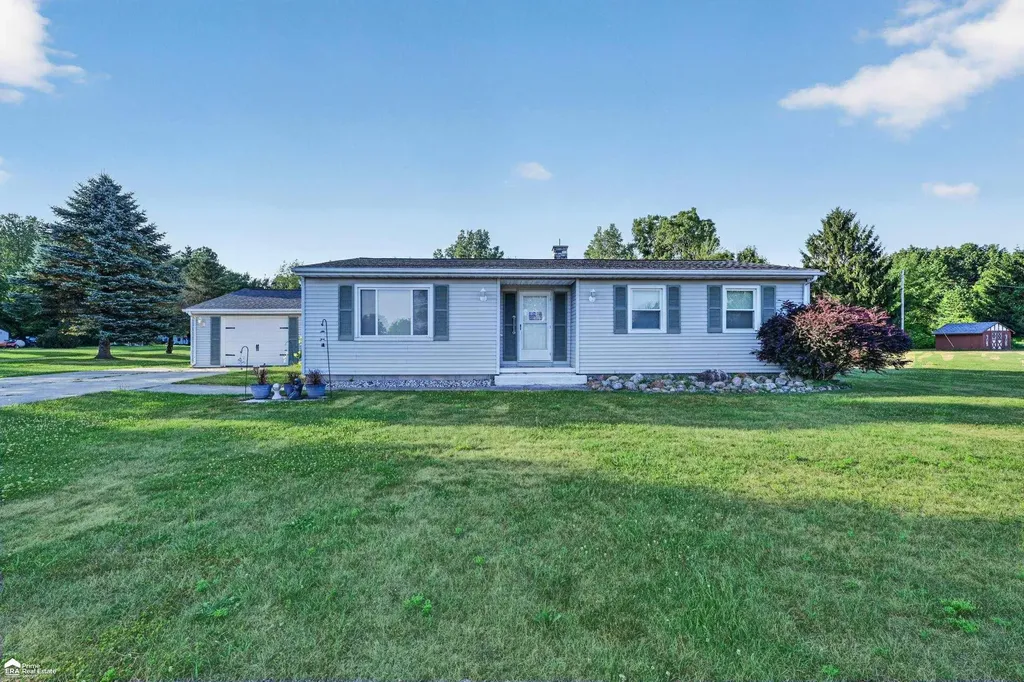 5293 E Cole Road Antrim Township MI 48414