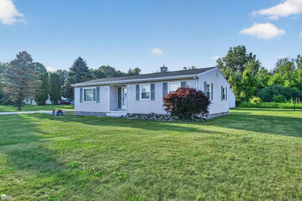 5293 E Cole Road Antrim Township MI 48414
