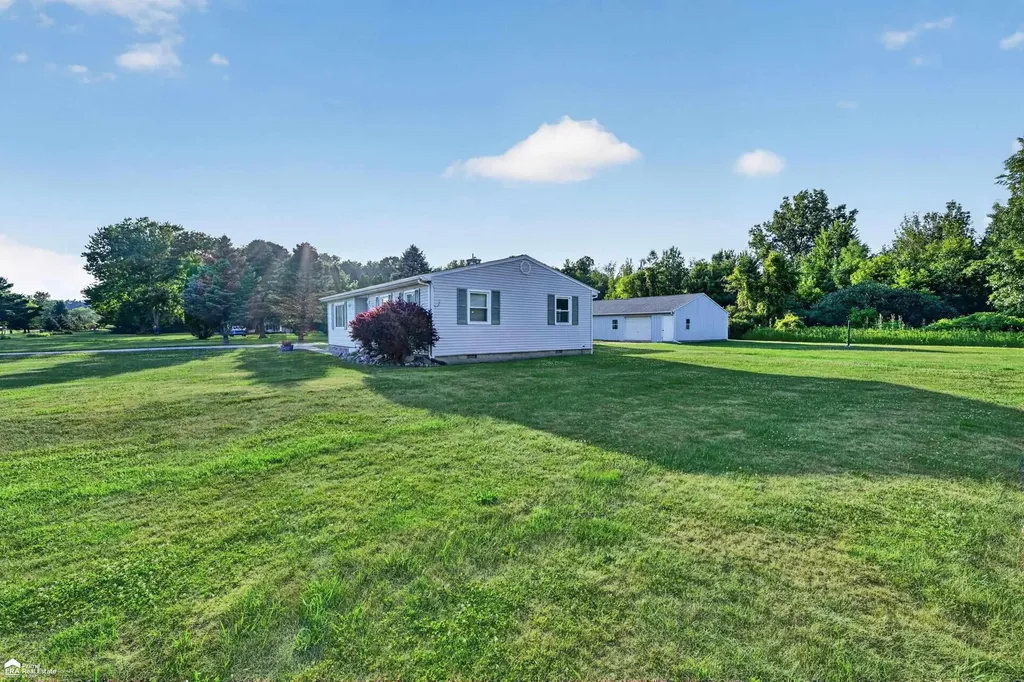 5293 E Cole Road Antrim Township MI 48414